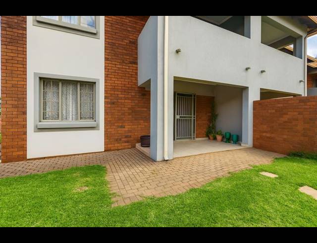 2 BEDROOM COMPLEX FOR SALE IN MONAVONI